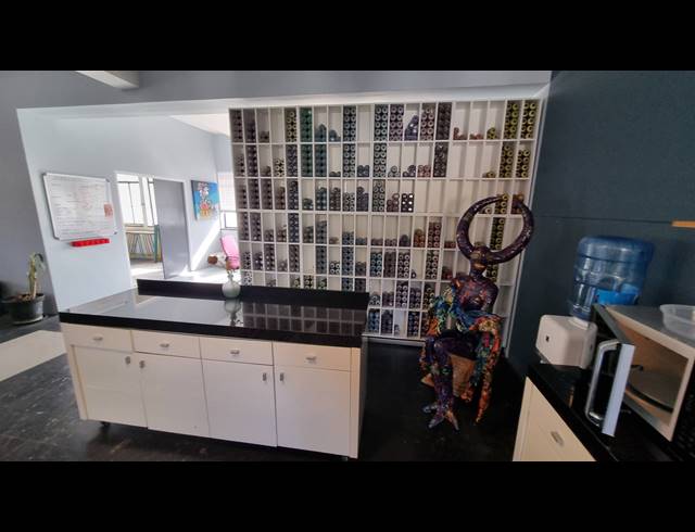 210M² FULL FLOOR TO LET IN WOODSTOCK